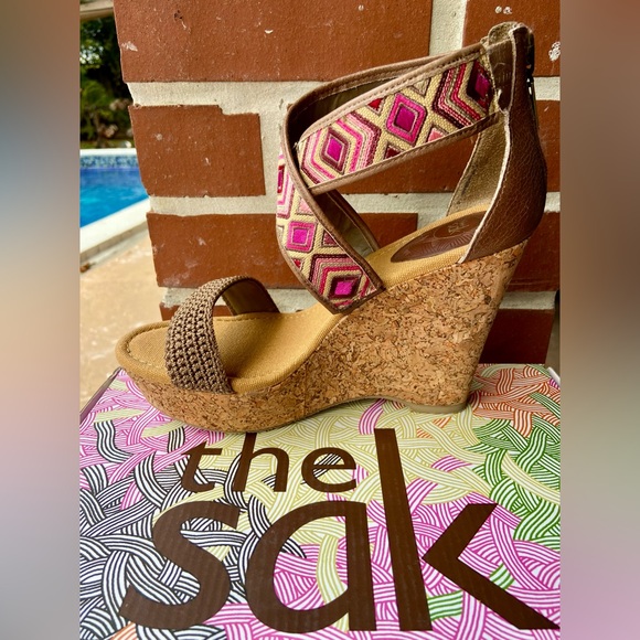 BOHO CHIC CORK PLATFORM WEDGE SANDAL - CROCHET — AZTEC EMBROIDERY — NEW — 7.5 - Picture 4 of 15